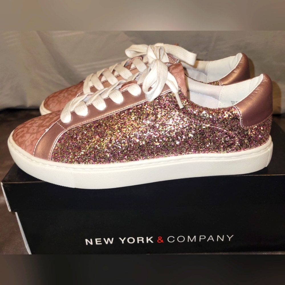 NIB NY&C Gigi sneakers S8 pink leopard/glitter